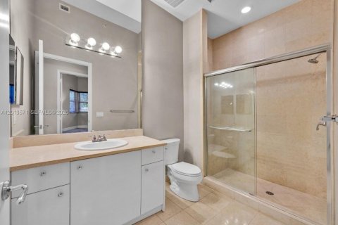 Condo in Aventura, Florida, 2 bedrooms № 2145708 - photo 13