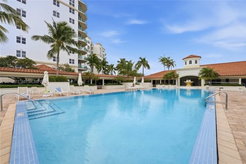 Condo in Aventura, Florida, 2 bedrooms № 2145708 - photo 20