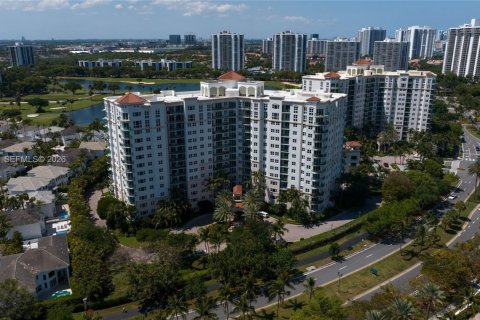 Condo in Aventura, Florida, 2 bedrooms № 2145708 - photo 15