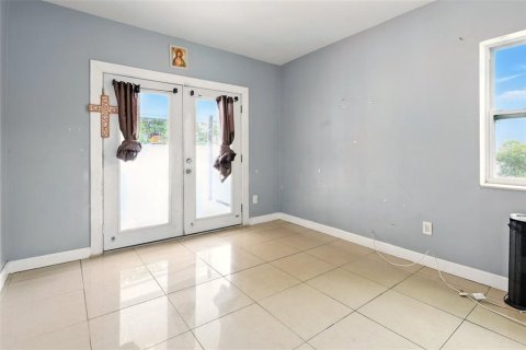 Casa en venta en Miami, Florida, 4 dormitorios, 187.38 m2 № 1766233 - foto 20