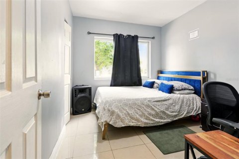 Casa en venta en Miami, Florida, 4 dormitorios, 187.38 m2 № 1766233 - foto 17