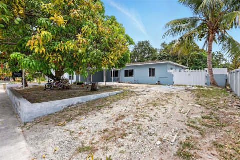 Casa en venta en Miami, Florida, 4 dormitorios, 187.38 m2 № 1766233 - foto 21