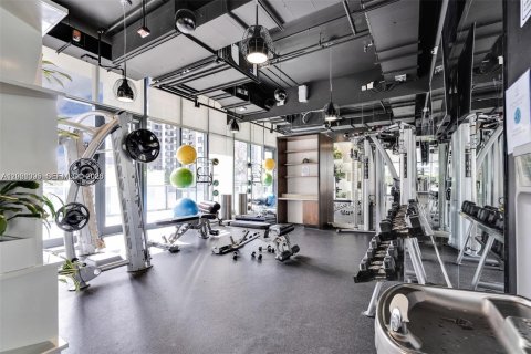 Condo in Miami, Florida, 1 bedroom  № 2087283 - photo 23