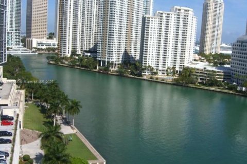 Купить кондоминиум в Майами, Флорида 2 спальни, 91.97м2, № 1946241 - фото 10