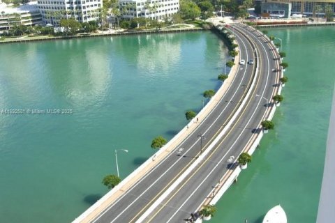 Купить кондоминиум в Майами, Флорида 2 спальни, 91.97м2, № 1946241 - фото 9