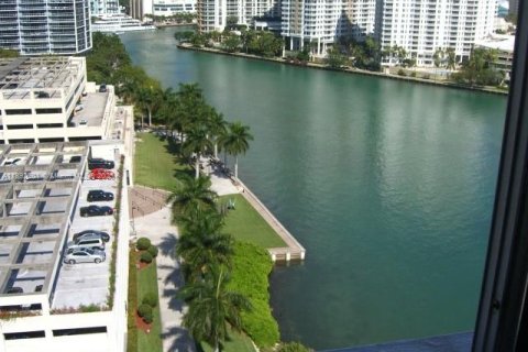 Купить кондоминиум в Майами, Флорида 2 спальни, 91.97м2, № 1946241 - фото 6