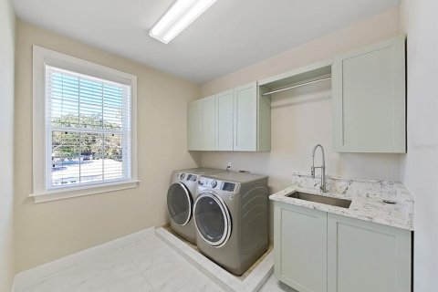 Casa en alquiler en Tampa, Florida, 4 dormitorios, 330.08 m2 № 1787886 - foto 27
