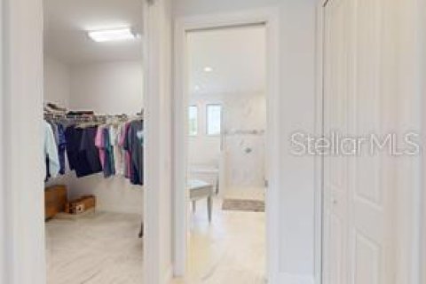 Купить виллу или дом в Кейп-Корал, Флорида 8 комнат, 222.87м2, № 2217606 - фото 12