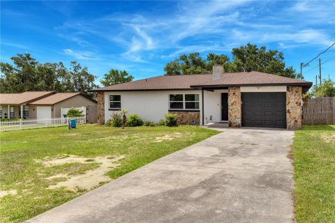 Casa en Groveland, Florida 3 dormitorios, 124.86 m2 № 2134242