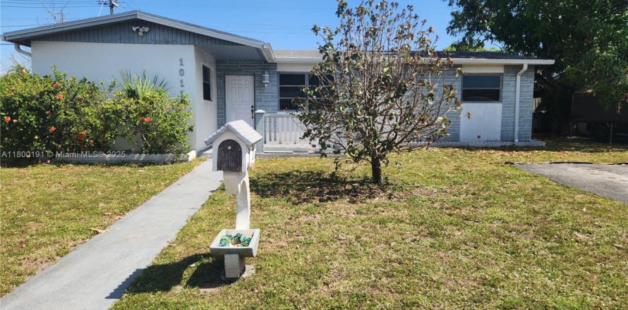 Casa en Miami, Florida 4 dormitorios, 118.91 m2 № 1696702