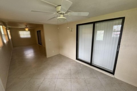 Casa en alquiler en Port Charlotte, Florida, 4 dormitorios, 171.68 m2 № 1901343 - foto 21