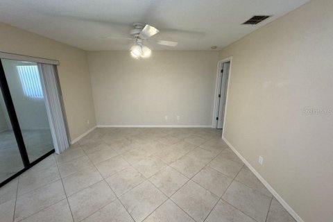 Casa en alquiler en Port Charlotte, Florida, 4 dormitorios, 171.68 m2 № 1901343 - foto 10