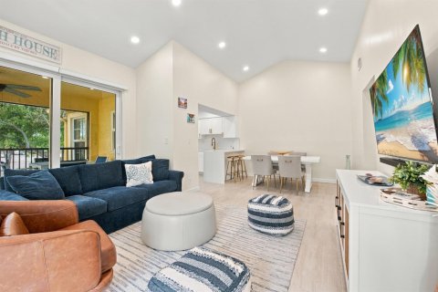 Condo in Lauderdale-by-the-Sea, Florida, 2 bedrooms  № 2382799 - photo 15