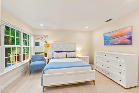 Condo in Lauderdale-by-the-Sea, Florida, 2 bedrooms  № 2382799 - photo 27