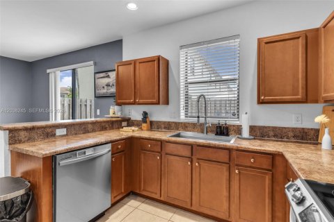 Adosado en venta en Homestead, Florida, 3 dormitorios, 158.49 m2 № 2271246 - foto 11