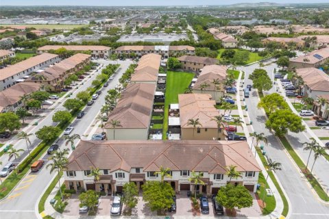 Adosado en venta en Homestead, Florida, 3 dormitorios, 158.49 m2 № 2271246 - foto 28
