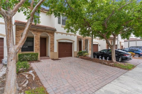 Adosado en Homestead, Florida 3 dormitorios, 158.49 m2 № 2271246