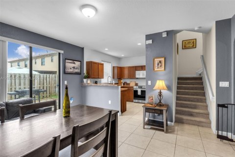 Adosado en venta en Homestead, Florida, 3 dormitorios, 158.49 m2 № 2271246 - foto 3