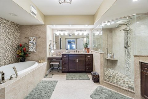 Condominio en venta en Treasure Island, Florida, 3 dormitorios, 247.03 m2 № 2214360 - foto 17
