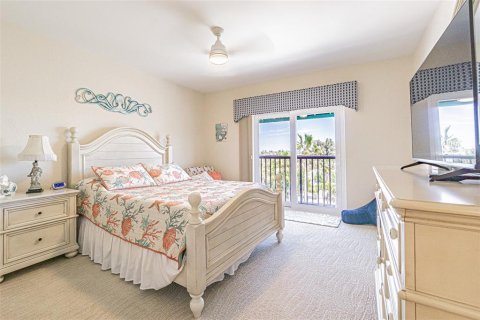 Condominio en venta en Treasure Island, Florida, 3 dormitorios, 247.03 m2 № 2214360 - foto 26