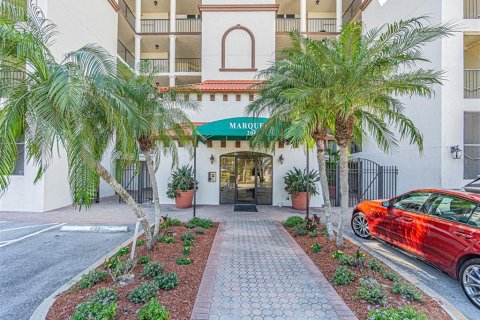 Condominio en venta en Treasure Island, Florida, 3 dormitorios, 247.03 m2 № 2214360 - foto 2