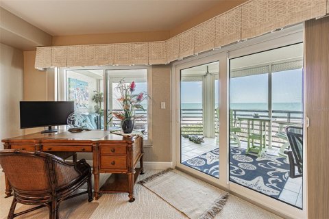 Condominio en venta en Treasure Island, Florida, 3 dormitorios, 247.03 m2 № 2214360 - foto 16