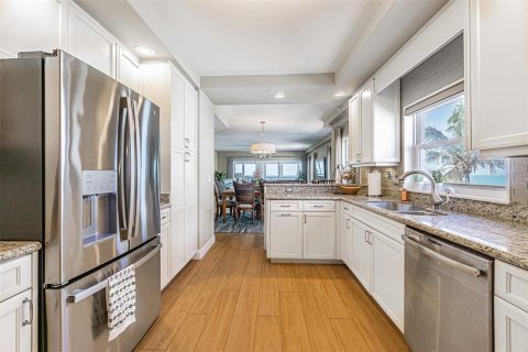 Condominio en venta en Treasure Island, Florida, 3 dormitorios, 247.03 m2 № 2214360 - foto 5