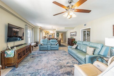 Condominio en venta en Treasure Island, Florida, 3 dormitorios, 247.03 m2 № 2214360 - foto 9