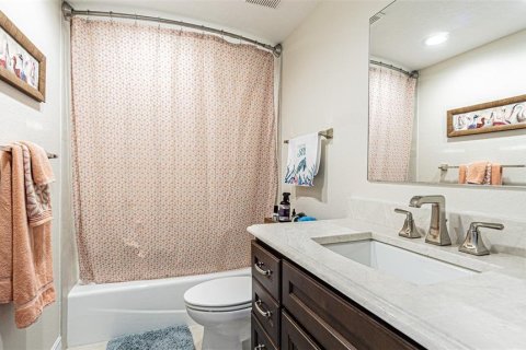 Condominio en venta en Treasure Island, Florida, 3 dormitorios, 247.03 m2 № 2214360 - foto 25