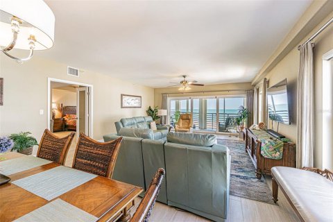 Condominio en venta en Treasure Island, Florida, 3 dormitorios, 247.03 m2 № 2214360 - foto 11