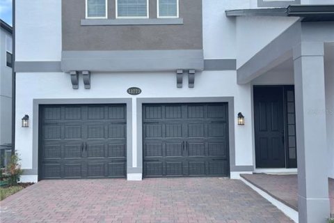 House in Winter Garden, Florida 5 bedrooms, 335.38 sq.m. № 1813042 - photo 3