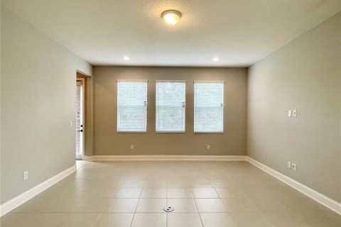 House in Winter Garden, Florida 5 bedrooms, 335.38 sq.m. № 1813042 - photo 18