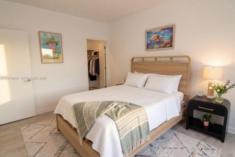 Townhouse in Miami, Florida 3 bedrooms, 2812.34 sq.m. № 2331994 - photo 11
