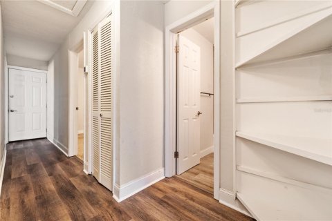 Villa ou maison à vendre à Tampa, Floride: 3 chambres, 126.81 m2 № 2427606 - photo 12