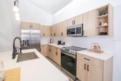 Condo in Four Corners, Florida, 3 bedrooms  № 1733845 - photo 5