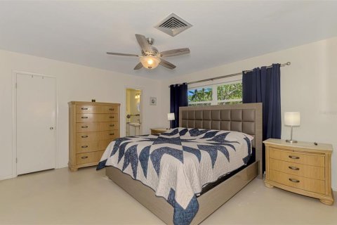 Villa ou maison à vendre à Sarasota, Floride: 3 chambres, 199.55 m2 № 2427268 - photo 25