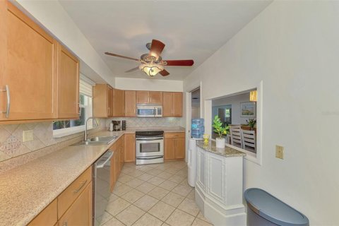 Villa ou maison à vendre à Sarasota, Floride: 3 chambres, 199.55 m2 № 2427268 - photo 23