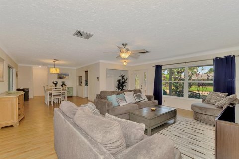 Villa ou maison à vendre à Sarasota, Floride: 3 chambres, 199.55 m2 № 2427268 - photo 14