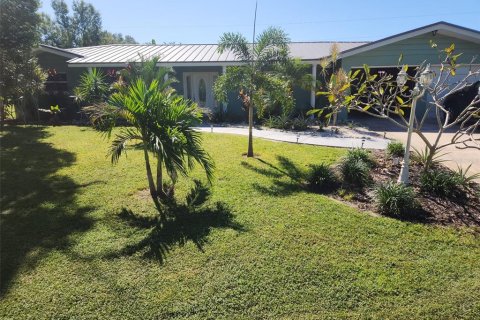 Villa ou maison à vendre à Sarasota, Floride: 3 chambres, 199.55 m2 № 2427268 - photo 5