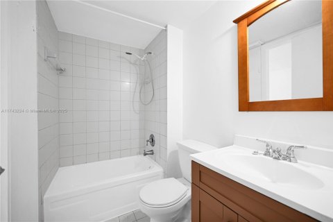 Condominio en venta en Miami, Florida, 2 dormitorios, 58.06 m2 № 1864338 - foto 10