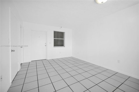 Condominio en venta en Miami, Florida, 2 dormitorios, 58.06 m2 № 1864338 - foto 5