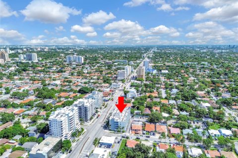 Condominio en venta en Miami, Florida, 2 dormitorios, 58.06 m2 № 1864338 - foto 1