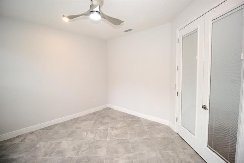 Villa ou maison à louer à Ormond Beach, Floride: 3 chambres, 207.64 m2 № 2403280 - photo 16
