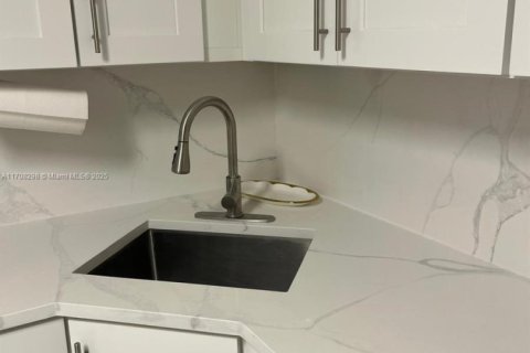 Купить кондоминиум в Коконат Крик, Флорида 3 спальни, 129.32м2, № 2018720 - фото 15