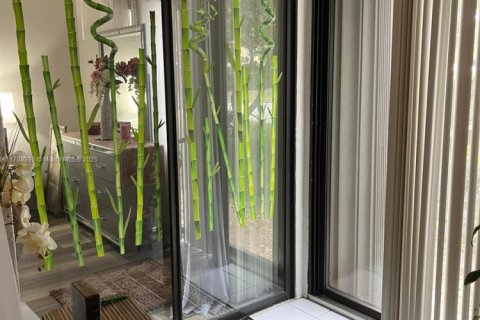 Купить кондоминиум в Коконат Крик, Флорида 3 спальни, 129.32м2, № 2018720 - фото 8