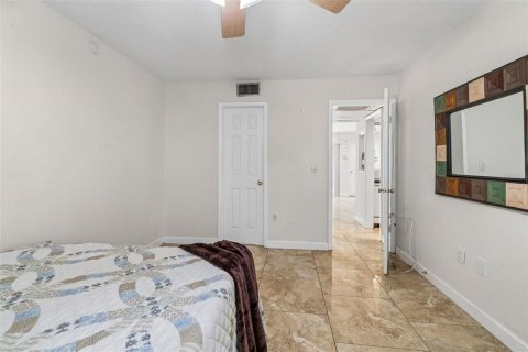 Condo in Tampa, Florida, 1 bedroom № 2224937 - photo 18