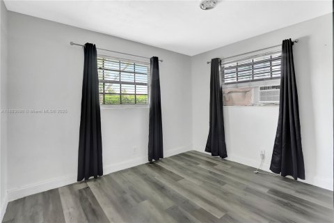 House in Margate, Florida 3 bedrooms, 112.69 sq.m. № 1945588 - photo 9