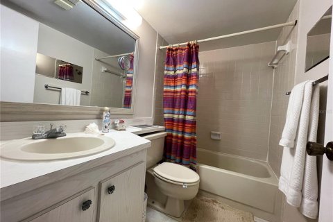 Condominio en alquiler en Madeira Beach, Florida, 2 dormitorios, 102.19 m2 № 1850226 - foto 9