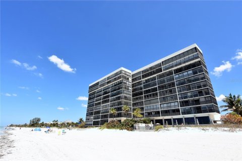 Condominio en alquiler en Madeira Beach, Florida, 2 dormitorios, 102.19 m2 № 1850226 - foto 1