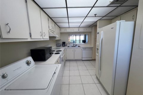 Condominio en alquiler en Madeira Beach, Florida, 2 dormitorios, 102.19 m2 № 1850226 - foto 21